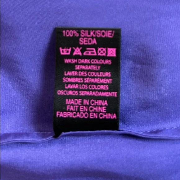 La Senza Silk Robe
💜 3 for $30💜 - Picture 6 of 6